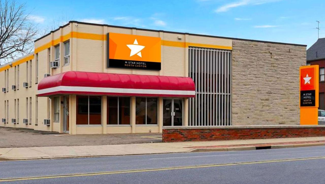 M Star - Hall Of Fame Inn